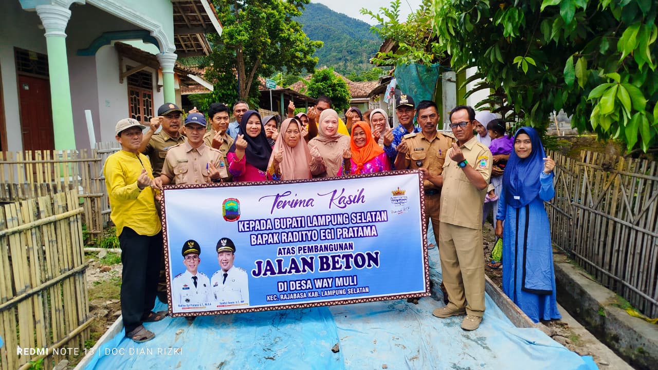 Warga Way Muli Ucapkan Terima Kasih Kepada Bupati Egi dan Bella Jayanti